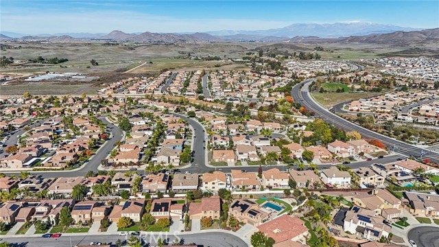 32684 Salvia Circle, Winchester CA: https://media.crmls.org/medias/60769263-bc36-44d0-a1fb-82be4568293c.jpg