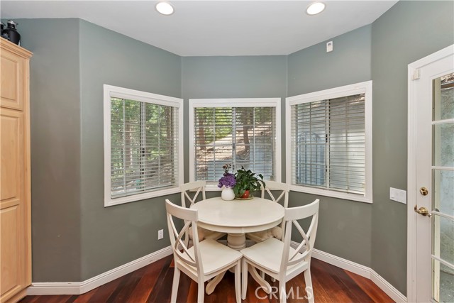 26746 Oakmont Drive, Lake Arrowhead CA: https://media.crmls.org/medias/6076c266-5a09-40e3-bfdc-dac1e4243706.jpg