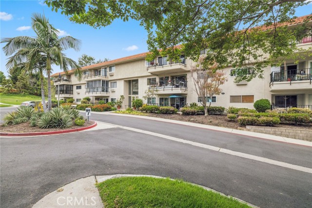 Detail Gallery Image 1 of 14 For 2391 via Mariposa 2h,  Laguna Woods,  CA 92637 - 2 Beds | 2 Baths