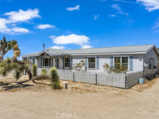 Detail Gallery Image 3 of 33 For 528 Sacramento Rd, Pinon Hills,  CA 92372 - 4 Beds | 3 Baths