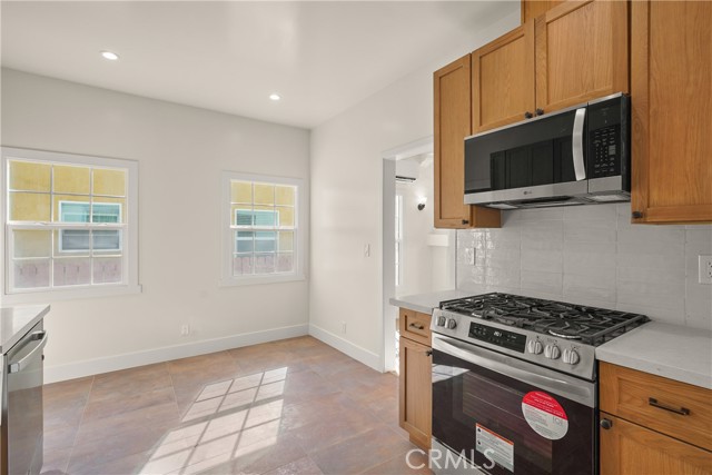 Detail Gallery Image 30 of 56 For 2840 Potomac Ave #1/2,  Los Angeles,  CA 90016 - 2 Beds | 1 Baths