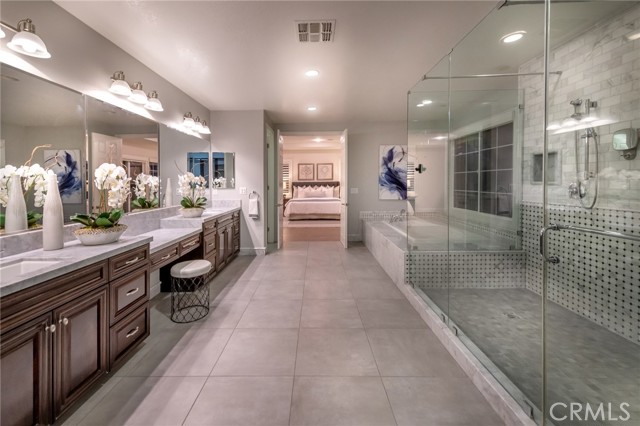 60779565 650a 4594 A3aa 158b813d62db