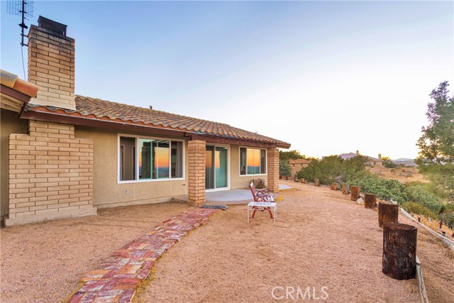 Detail Gallery Image 5 of 53 For 25624 Castlerock Rd, Apple Valley,  CA 92308 - 3 Beds | 2 Baths