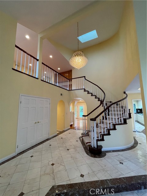 Detail Gallery Image 2 of 31 For 18338 Charlton Ln, Porter Ranch,  CA 91326 - 4 Beds | 3 Baths