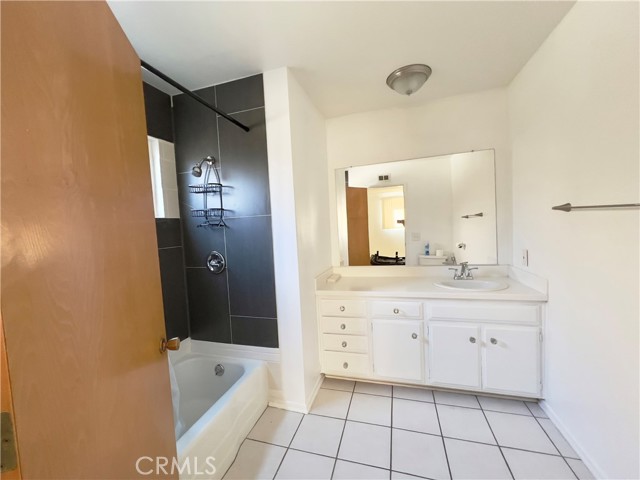 Detail Gallery Image 14 of 28 For 1521 W Westmont, Hemet,  CA 92543 - 2 Beds | 2 Baths