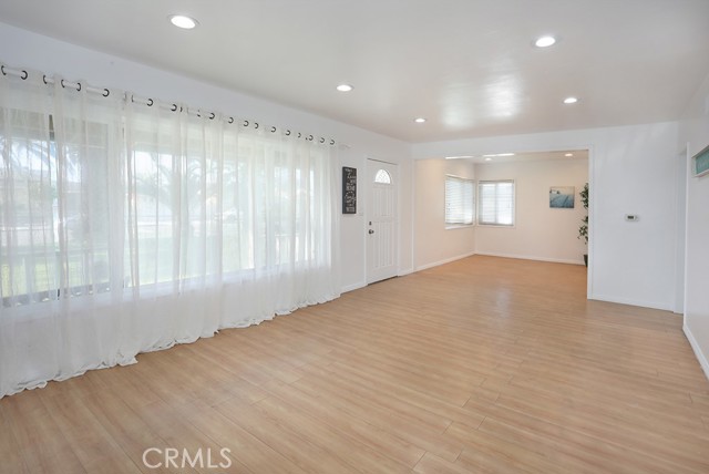 Detail Gallery Image 4 of 32 For 13392 Lucille, Garden Grove,  CA 92844 - 3 Beds | 1 Baths