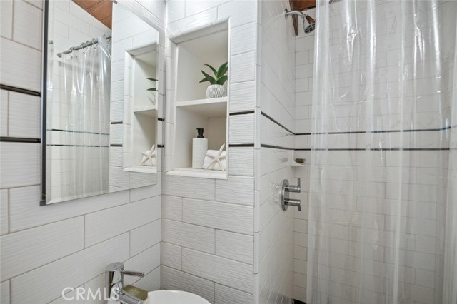 Detail Gallery Image 30 of 55 For 17610 Chase St, Northridge,  CA 91325 - 4 Beds | 3 Baths