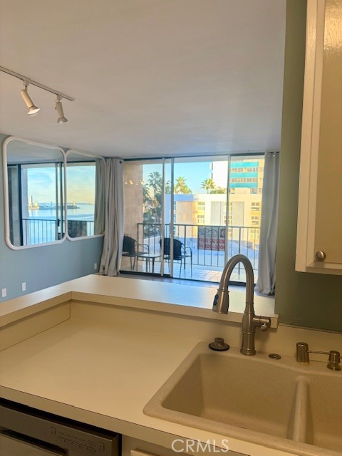 Detail Gallery Image 2 of 29 For 1750 E Ocean #603,  Long Beach,  CA 90802 - 1 Beds | 1 Baths