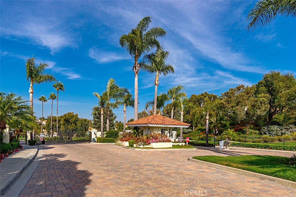 https://media.crmls.org/medias/607b6604-003f-4098-8842-79eaf57393be.jpg?preset=X-Large