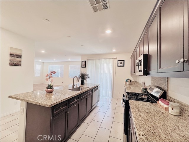 Detail Gallery Image 21 of 49 For 3172 E Mount Rainier Dr, Ontario,  CA 91762 - 4 Beds | 3 Baths