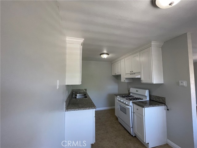 Detail Gallery Image 5 of 14 For 383 Orchid Ln #R,  Pomona,  CA 91766 - 3 Beds | 1 Baths
