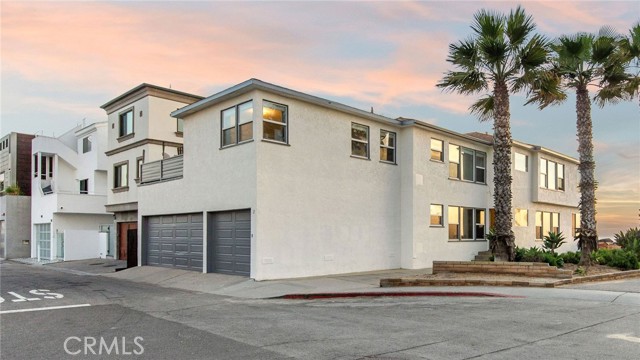 2 2nd Street, Hermosa Beach, California 90254, ,Residential Income,For Sale,2nd Street,SB25041878