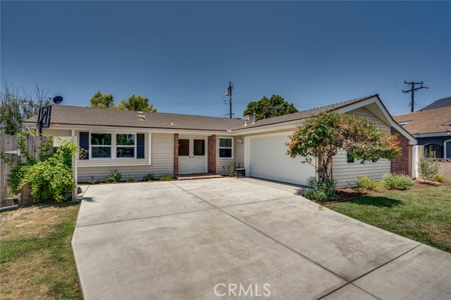 Detail Gallery Image 4 of 48 For 16381 Ace Ln, Huntington Beach,  CA 92649 - 3 Beds | 2 Baths