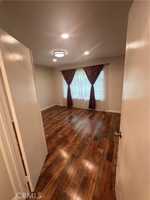 Detail Gallery Image 8 of 31 For 1440 N Weeping Willow, Anaheim,  CA 92801 - 3 Beds | 2 Baths