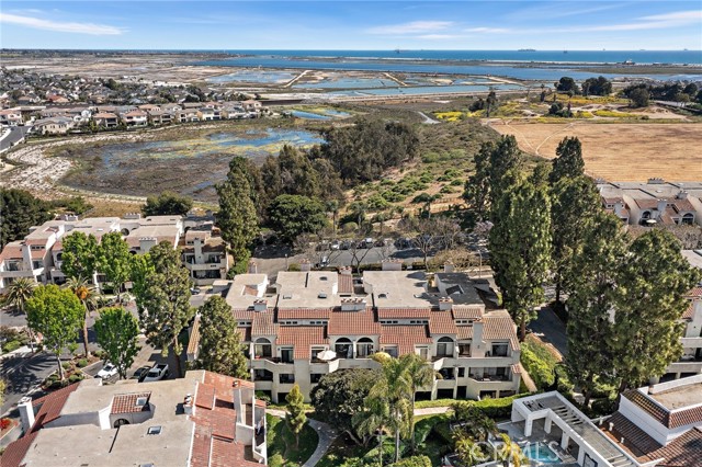 5145 Tortuga Drive, Huntington Beach CA: https://media.crmls.org/medias/607cac8d-7c44-410c-b9ba-5504bd3159df.jpg