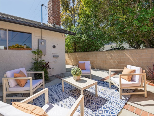 5526 Halison St, Torrance CA: https://media.crmls.org/medias/607dd38b-a2d7-4225-a8f7-bb476518c226.jpg