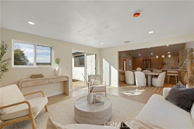 Detail Gallery Image 12 of 28 For 18640 Kimbrough St, Canyon Country,  CA 91351 - 3 Beds | 2 Baths