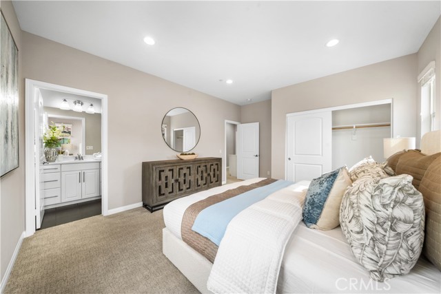 Detail Gallery Image 40 of 47 For 102 Yellow Pine, Irvine,  CA 92618 - 4 Beds | 4 Baths