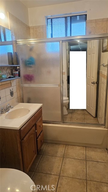 Detail Gallery Image 13 of 34 For 2313 Downie Pl, Santa Ana,  CA 92706 - 4 Beds | 2 Baths