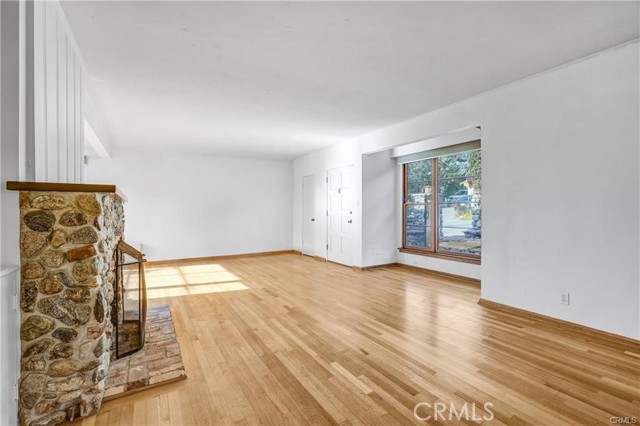 Detail Gallery Image 9 of 24 For 2007 Glenneyre St, Laguna Beach,  CA 92651 - 2 Beds | 2 Baths