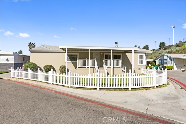 Front Image Thumbnail for CROC26013840