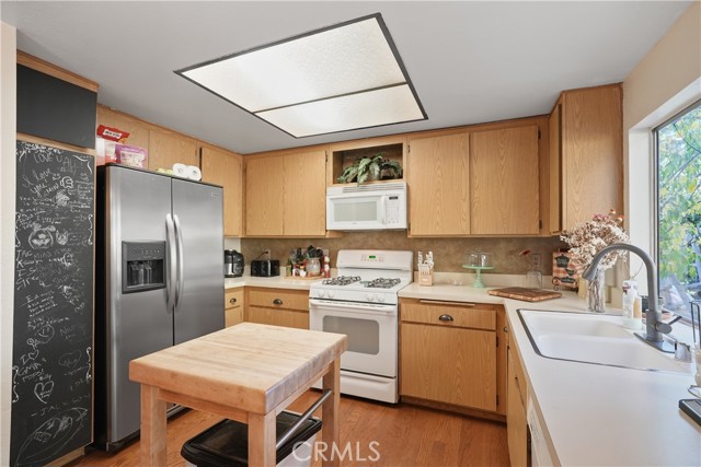 Detail Gallery Image 10 of 45 For 21931 Winding, Moreno Valley,  CA 92557 - 3 Beds | 2 Baths