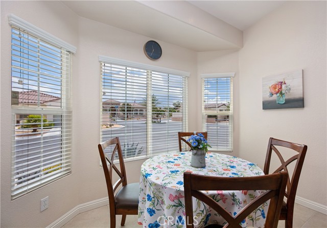 Detail Gallery Image 7 of 25 For 7397 Village Way, Yucca Valley,  CA 92284 - 3 Beds | 2 Baths