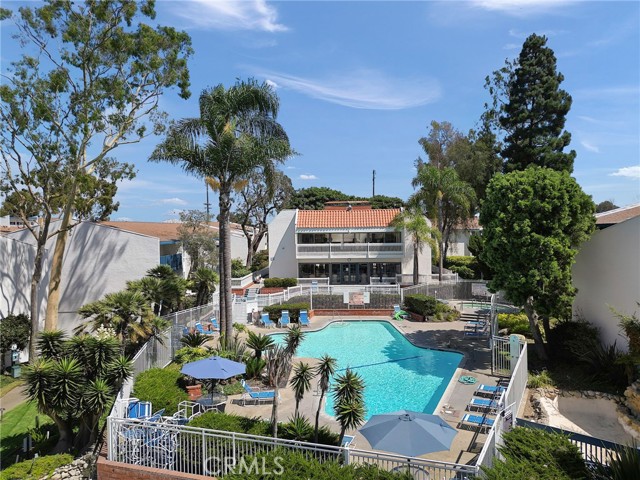 824 Camino Real, Redondo Beach, California 90277, 3 Bedrooms Bedrooms, ,1 BathroomBathrooms,Residential,For Sale,Camino Real,SB25185561