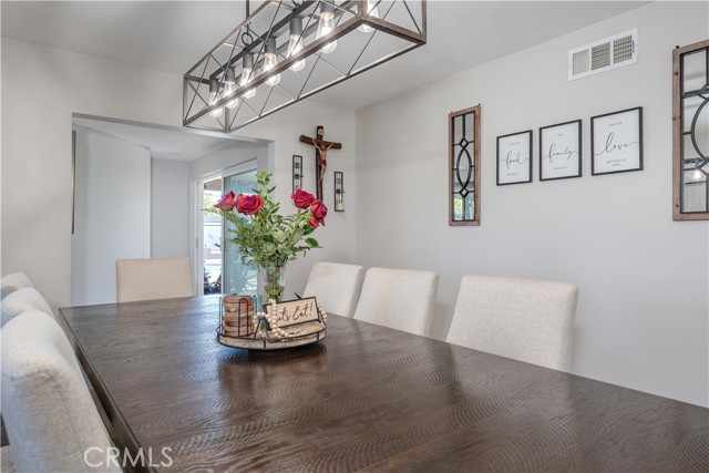 Image 7 of 65 For 824 Dune  