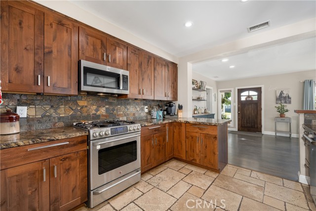 Detail Gallery Image 19 of 72 For 2731 N Rutgers Ave, Long Beach,  CA 90815 - 3 Beds | 2 Baths