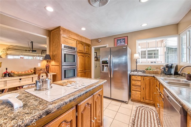 Detail Gallery Image 9 of 20 For 2661 W Chanticleer Road, Anaheim,  CA 92804 - 3 Beds | 2/1 Baths