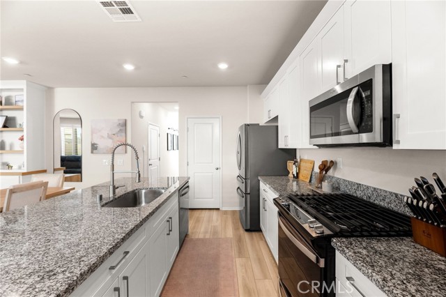 Detail Gallery Image 17 of 54 For 36362 Arcs, Winchester,  CA 92596 - 3 Beds | 2/1 Baths