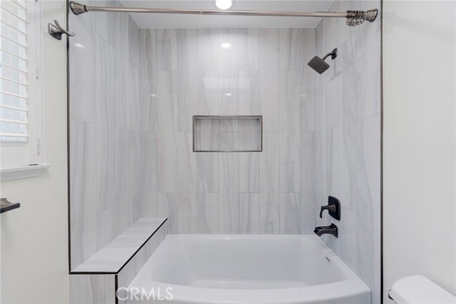 Detail Gallery Image 18 of 45 For 15871 Belfast Ln, Huntington Beach,  CA 92647 - 3 Beds | 2/1 Baths