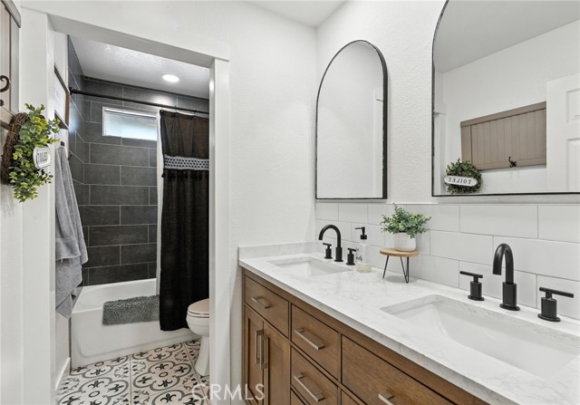 Detail Gallery Image 20 of 75 For 17940 Copper Queen Ln, Perris,  CA 92570 - 8 Beds | 3/1 Baths