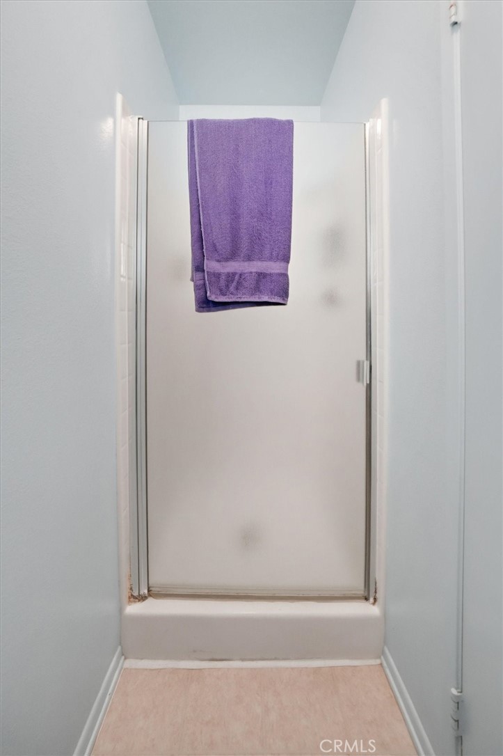 https://media.crmls.org/medias/6083e12b-2868-45b3-8ff3-cf2f05404b52.jpg?preset=X-Large