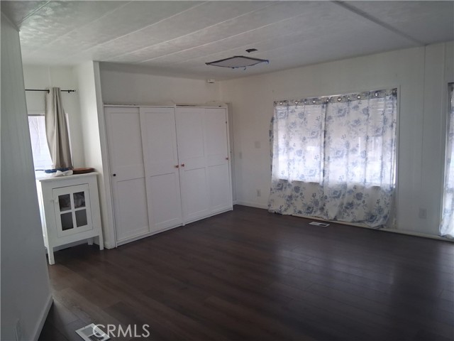 Detail Gallery Image 9 of 18 For 15252 Seneca Rd #1,  Victorville,  CA 92392 - 2 Beds | 2 Baths