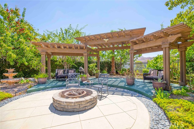 10266 Horsehaven Street, Sun Valley CA: https://media.crmls.org/medias/6084ba13-c40a-44d0-847d-7cd6bccfc67f.jpg