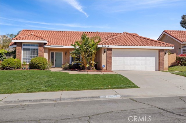 Detail Gallery Image 1 of 1 For 24438 Willow Run Rd, Moreno Valley,  CA 92557 - 3 Beds | 2 Baths