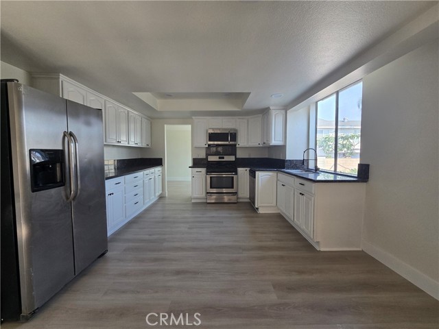 1258 E Tam O Shanter Street, Ontario CA: https://media.crmls.org/medias/60856ea1-5e43-4ad4-9e3b-ccfe1f9de296.jpg