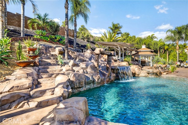 Image 5 of 74 For 12377 Columbia Lane