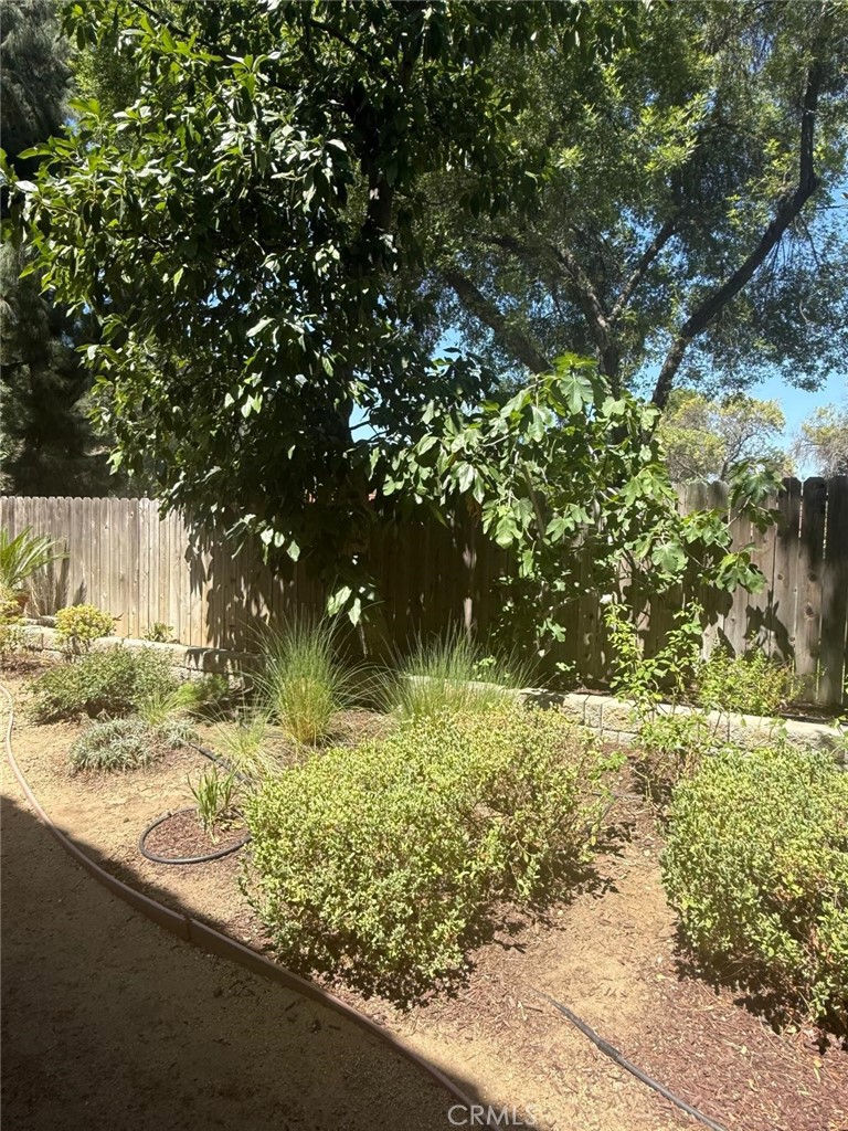 https://media.crmls.org/medias/6086621f-95b0-45bc-94d7-3dde008e29f3.jpg?preset=X-Large