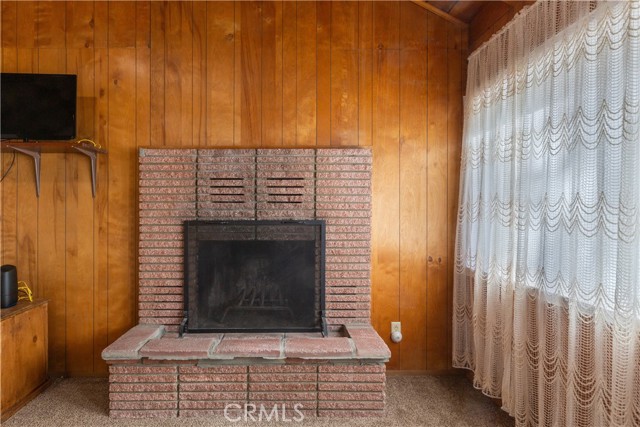 Detail Gallery Image 5 of 30 For 592 Mountain View Ave, Wrightwood,  CA 92397 - 2 Beds | 1 Baths