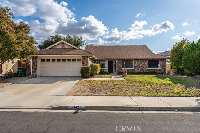 Detail Gallery Image 1 of 34 For 41429 Shadow Mountain Way, Hemet,  CA 92544 - 3 Beds | 2 Baths