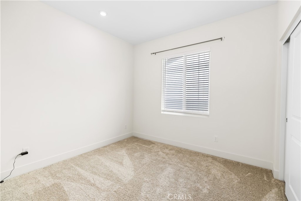 MLS #OC25112851 img 31