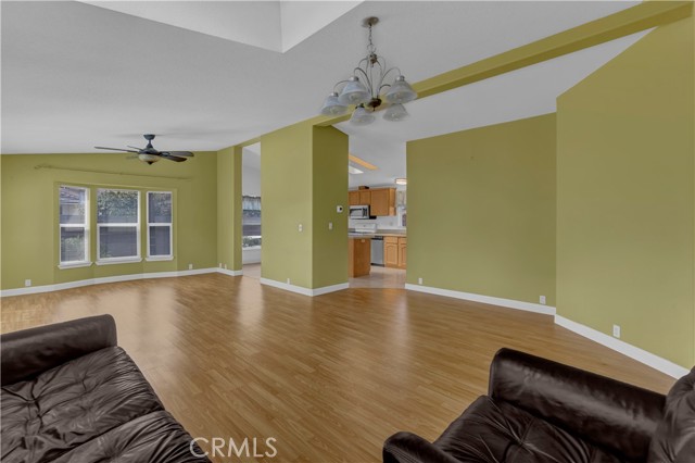 Detail Gallery Image 14 of 44 For 209 Road Runner Ln, Fountain Valley,  CA 92708 - 3 Beds | 2 Baths