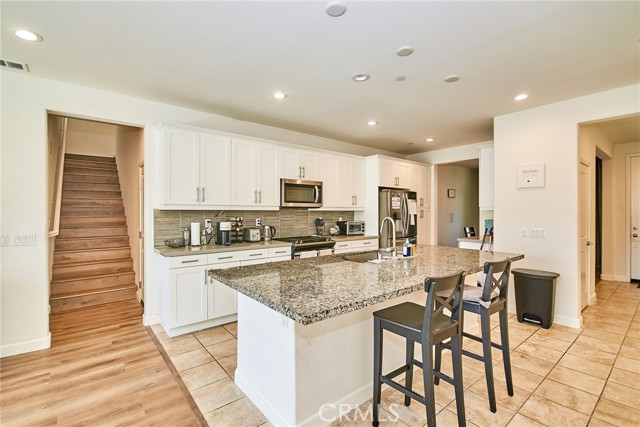 Detail Gallery Image 12 of 37 For 6914 Old Mill Ave, Chino,  CA 91710 - 4 Beds | 3 Baths