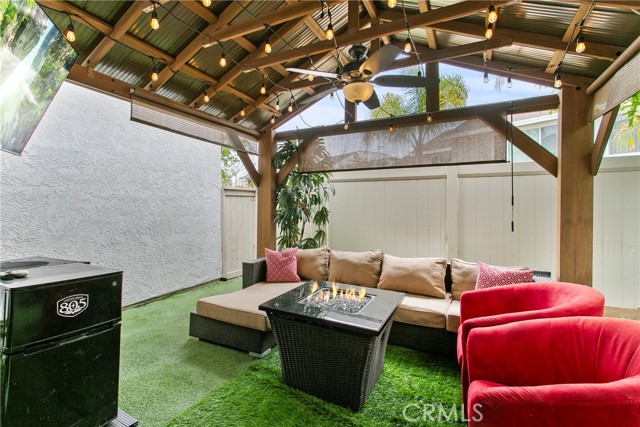 Detail Gallery Image 14 of 33 For 5 Robin Hill Ln, Laguna Hills,  CA 92653 - 3 Beds | 2/1 Baths