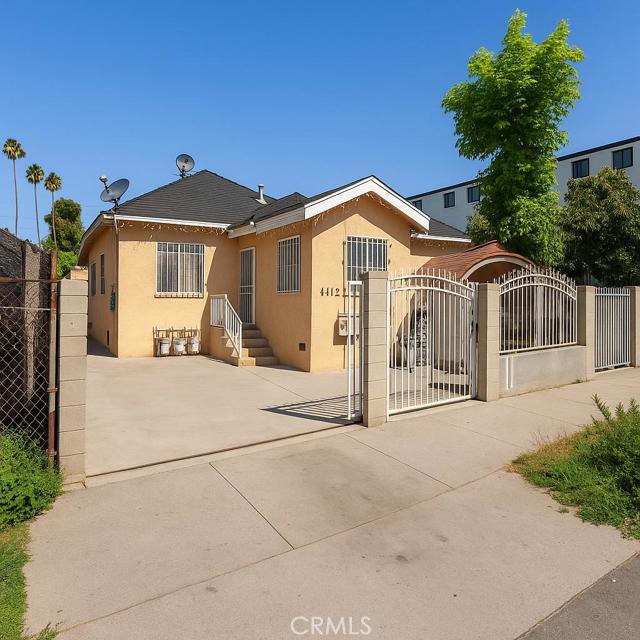 Detail Gallery Image 2 of 16 For 4415 Mettler St, Los Angeles,  CA 90011 - – Beds | – Baths