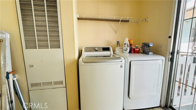 Detail Gallery Image 13 of 18 For 14352 Beach Bld #126,  Westminster,  CA 92683 - 3 Beds | 2 Baths