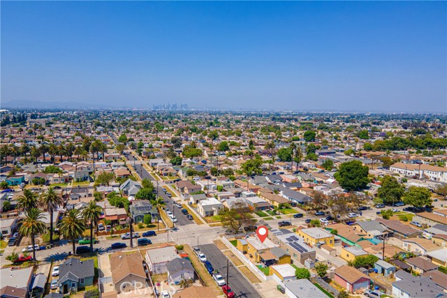 764 W 107th Street, Los Angeles CA: https://media.crmls.org/medias/60886636-ac2d-4096-9356-cedba5b5d960.jpg